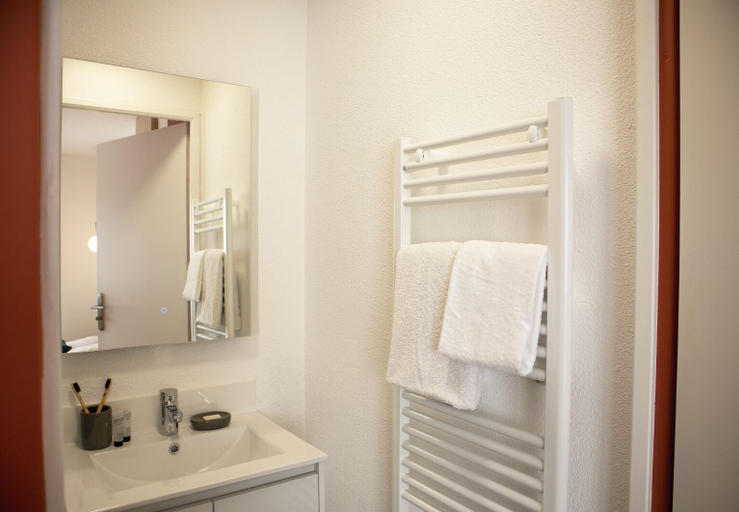 Bathroom 5, Résidence Sweetly Isatis, Gironde