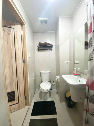Bathroom 3, Condo Beside Abreeza Ayala Mall, Davao City