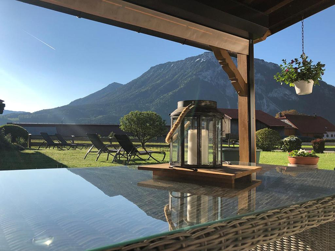 Others 5, Haus Jager Ferienwohnungen mit Indoor-Pool inkl. Chiemgaukarte, Traunstein