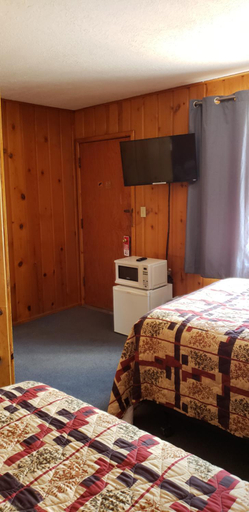Bedroom 1, Caribou Lodge and Motel, Caribou