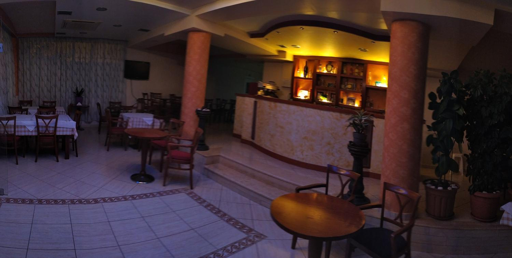 Public Area 2, Hotel Chicago, Sarandës