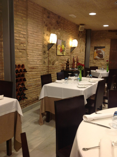 Food & Drinks 5, Hostel El Lechuguero, Navarra