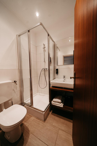 Bathroom, Hotel Restaurant Soleo, Klagenfurt Land