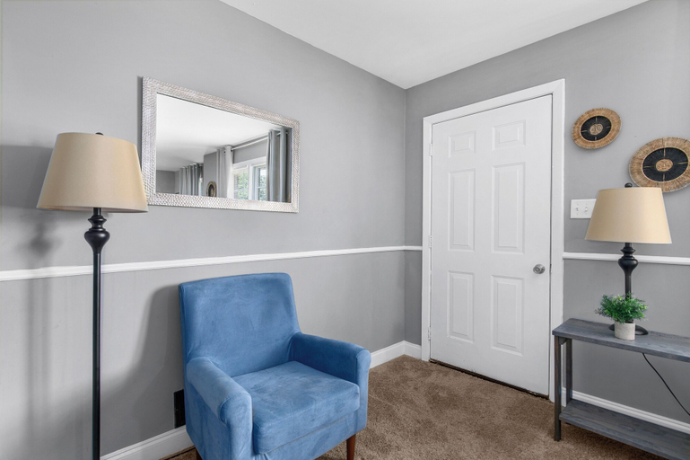 Others 1, Beds on Broadmoor Two Units, Jefferson