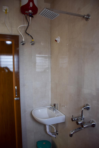 Bathroom 4, Dip Holidays, Birbhum