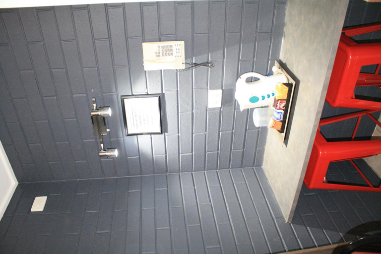 Bathroom 3, Gin Gin central motel, Kolan