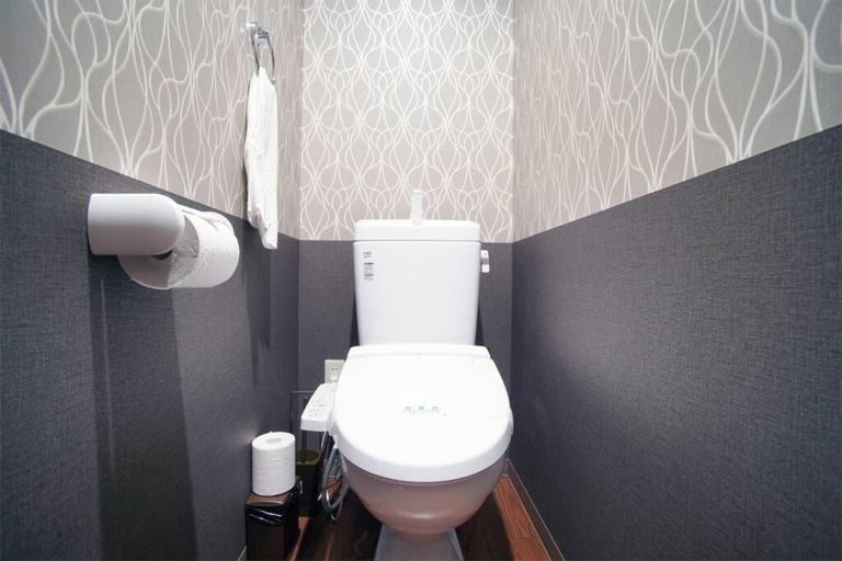 Bathroom 3, Inuicho Usagi, Kyoto