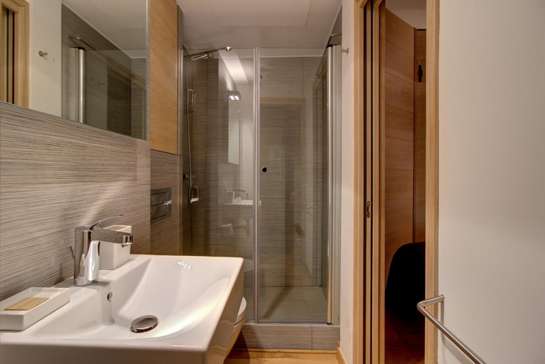 Bathroom 2, Camarote by Totiaran, Lleida