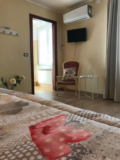 Others 4, B&B Red Village, Chieti