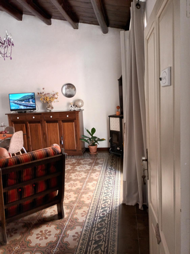 Others 2, A casa del Nonno, Palermo