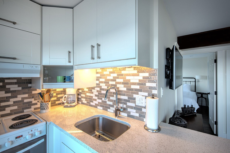 Others 5, Qualicum Beach Ocean Suites, Nanaimo