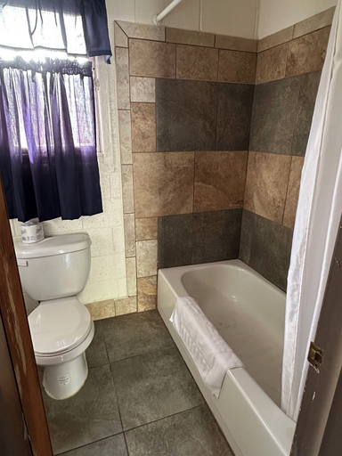 Bathroom 4, Powell JET Motor Inn, Park