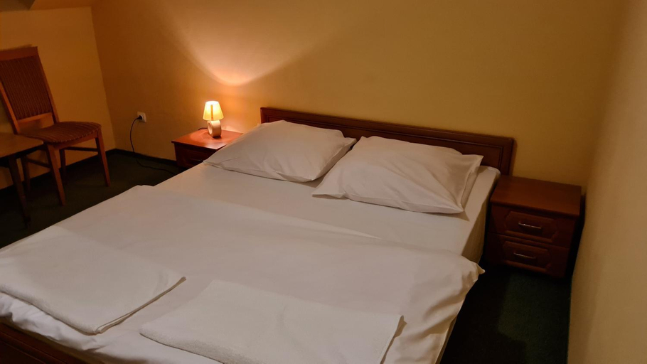Others 3, Hotelik Orlik, Legnica