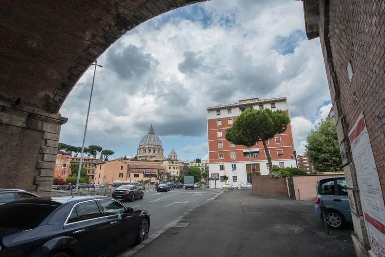 Others 3, B&B Fantasie Romane, Rome