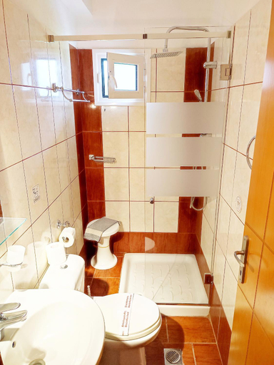 Bathroom 3, Nikos Apartments, Central Macedonia