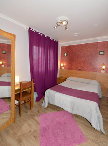 Bedroom 3, Santa Cruz, Lugo