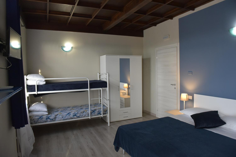 Others 4, B&B Barbettini, Pavia