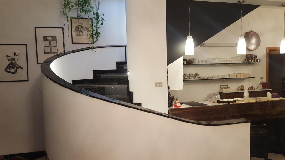 Others 3, B&B Solepineta, Lecce