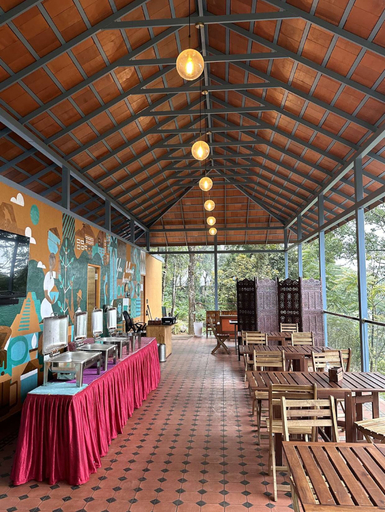 Food & Drinks 4, Willmount Geodesic Domes Vagamon, Idukki