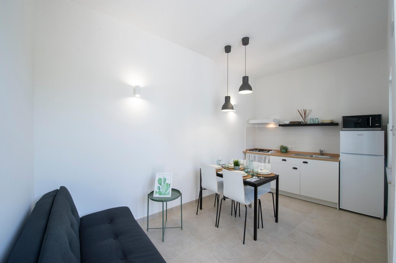 Others 5, Holiday House D' Anna 68, Napoli