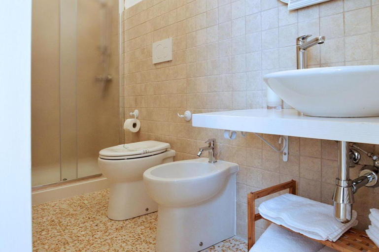 Others 5, B&B Palazzo Marzo, Lecce