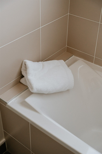 Bathroom 2, Hôtel - Restaurant La Caborne, Rhône