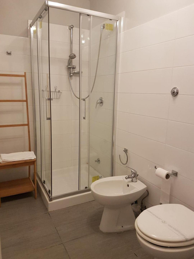 Bathroom 2, Dimora Dell'Opera, Napoli