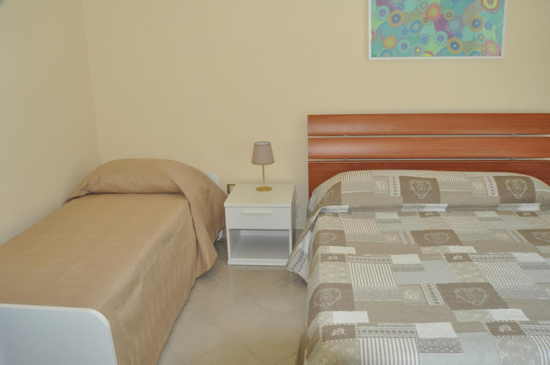 Others 4, Aldebaran B&B, Salerno