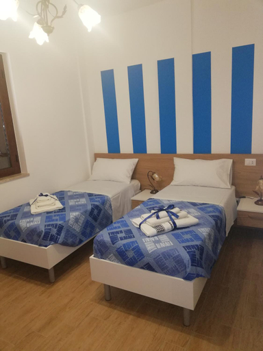 Others 5, B&B Binario Nove e Tre Quarti, Salerno
