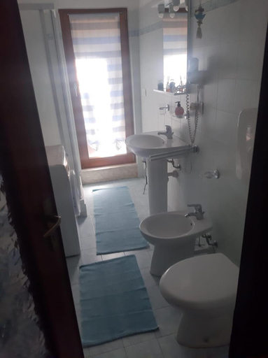 Bathroom 3, CA' VIRASOLELH, Cuneo
