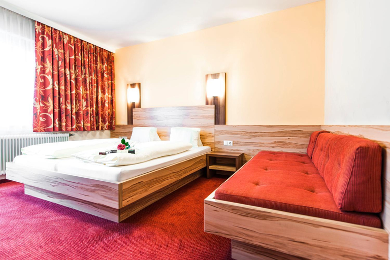 Bedroom 2, Schladmingerhof, Liezen