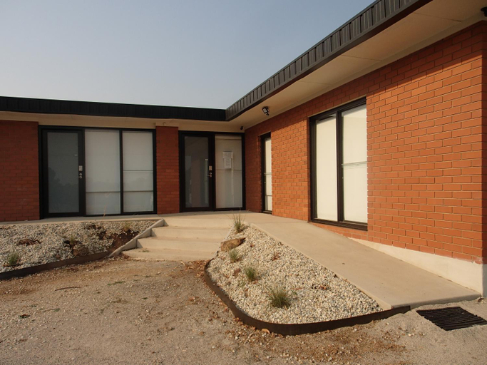 Others 5, Wahgunyah Motel, Indigo - Pt B