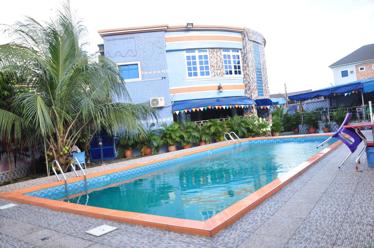 Sport & Beauty 4, Hotel Valerie Suites, Oshimili South