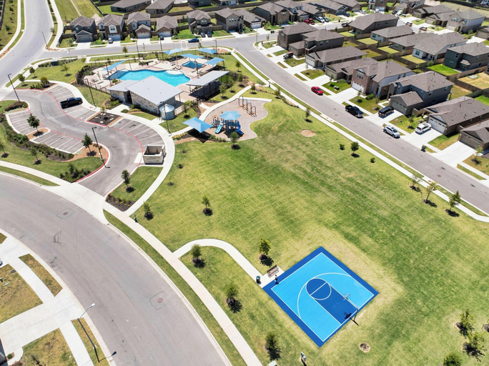 Exterior & Views 2, Charming 4BR Spacious Backyard in Hutto, Williamson