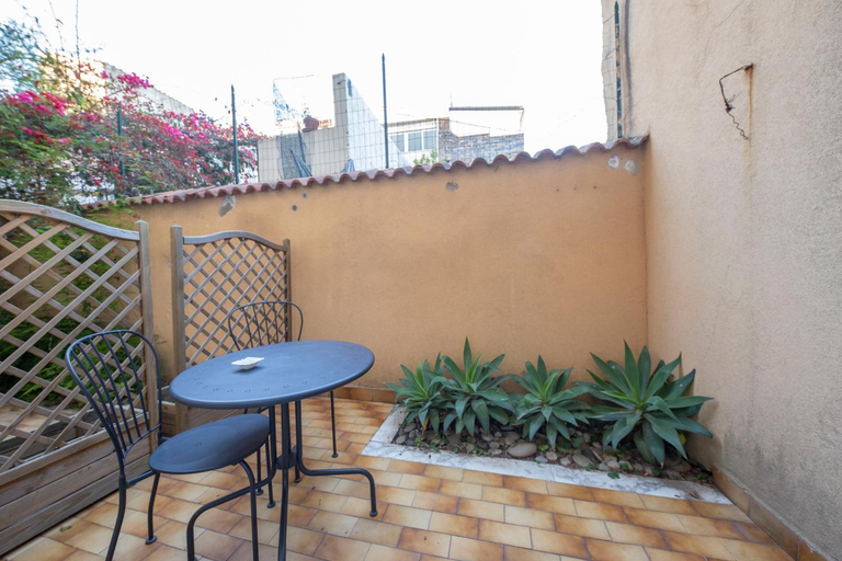Others 5, B&B Ambitious, Catania