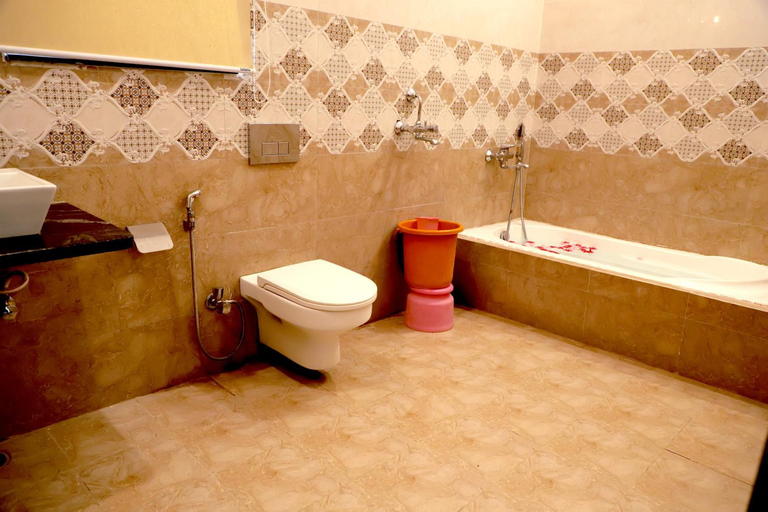 Bathroom 3, Aravali Hills Resort, Ajmer
