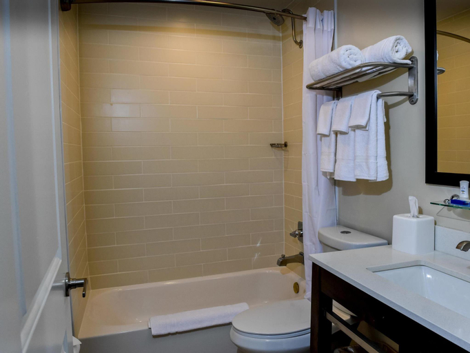 Bathroom 15