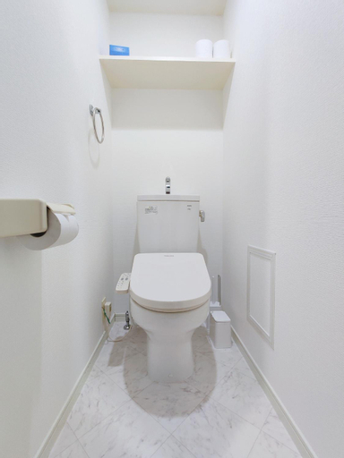 Bathroom 16