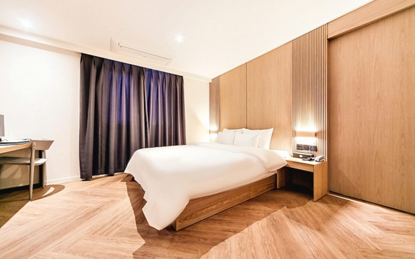 Bedroom 3, Changwon Masan From H Lazy Heaven, Masan