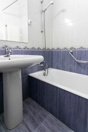 Bathroom 4, Hotel America Ferrol, A Coruña