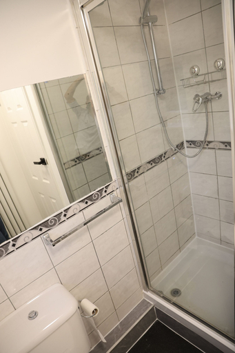 Bathroom 3, Stylish Studio Escape, London