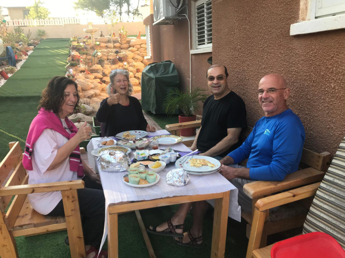 Food & Drinks, סוויטות עין השמש eye sun