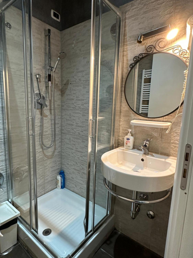 Bathroom 5, Rome Orange Inn, Roma