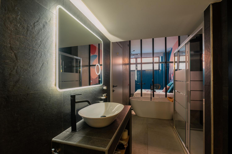 Bathroom 9