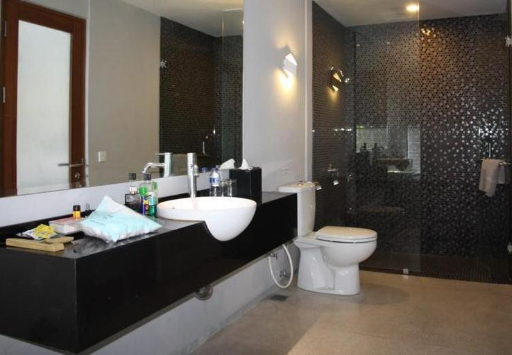 Bathroom 11