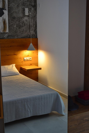 Others 4, Paraskevi's Apartments, Crete