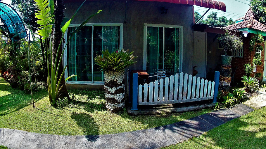 Exterior 2