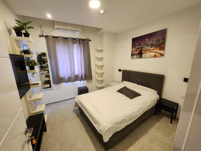 Bedroom 2, The boutique