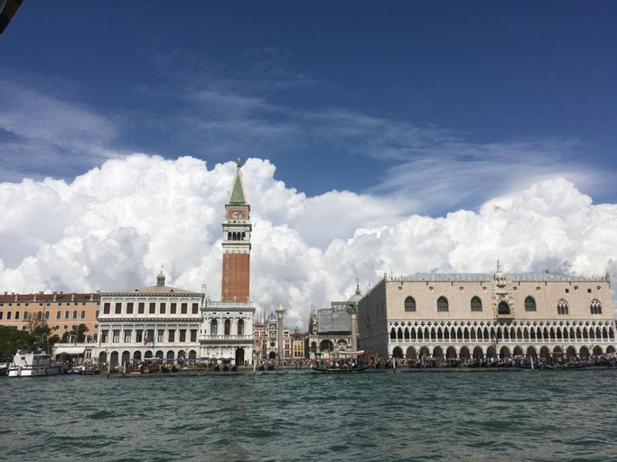 Venezia Ca' Sole, Venezia
