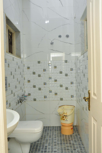 Bathroom 4, Nilgiri Comfort Stay, The Nilgiris